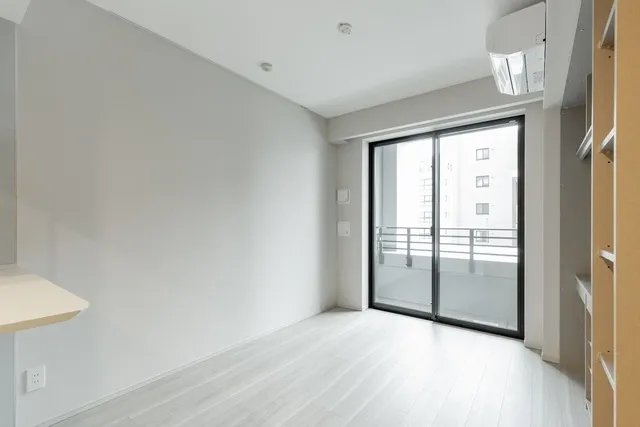 Maison Calm Nihonbashi Bakurocho - Interior - ["Building", "Fixture", "Window"]