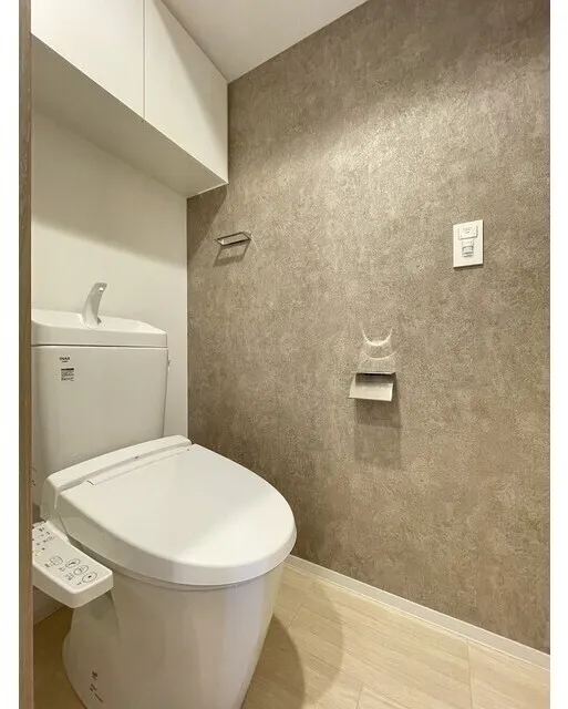 Stylio Kamata West - Interior - ["Toilet seat", "Flooring", "Plumbing fixture"]