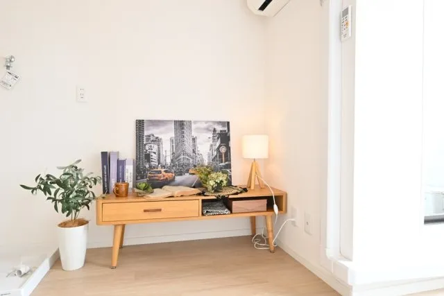 Manoa Tamagawa No. 1 - Interior - ["Furniture", "Interior design", "Wall"]
