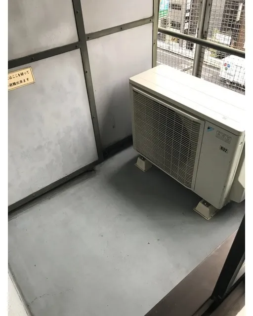 Actor'S Seat Building - Interior - ["Gas", "Machine", "Rectangle"]