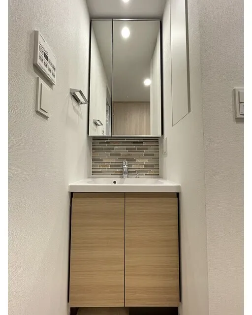 Stylio Kamata West - Interior - ["Flooring", "Floor", "Interior design"]