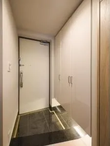Milia Residence Nogizaka - Interior - ["Building", "Fixture", "Door"]