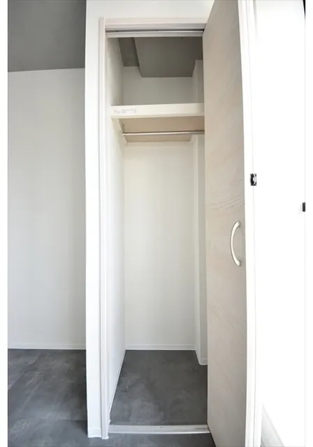 Across Avenue Minami-Nagasaki - Interior - ["Wood", "Flooring", "Floor"]