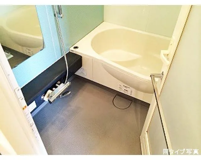Comforia Itabashi Nakajuku - Interior - ["Plumbing fixture", "Flooring", "Floor"]