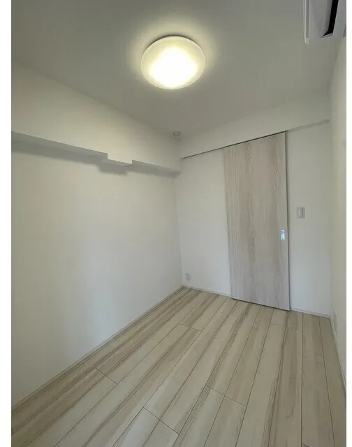 Comforia Liv Hirai MUTIO - Interior - ["Flooring", "Wood", "Floor"]