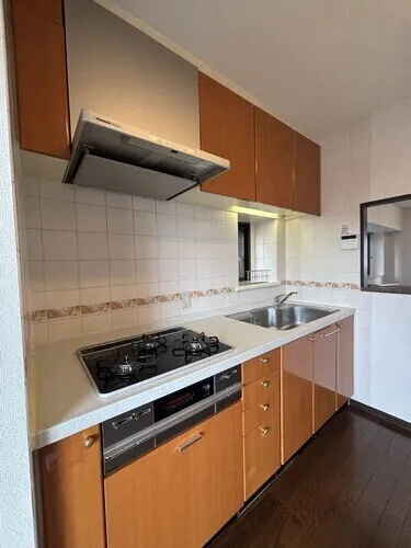 Lions Plaza Uguisudani - Interior - ["Kitchen Appliance", "Kitchen", "Countertop"]