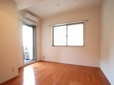 Premier Knotty Yutenji - Interior - ["Wood flooring", "Property", "Laminate flooring"]