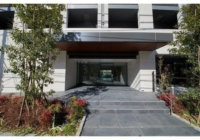Predia Court Morishita Terrace - Exterior - ["Plant", "Window", "Fixture"]