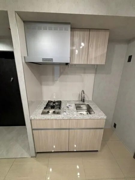 EXAM AKASAKA - Interior - ["Flooring", "Floor", "Countertop"]