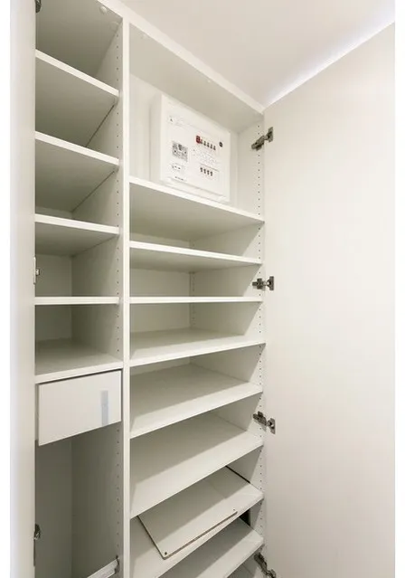 CONTRAL NAKAMEGURO - Interior - ["Furniture", "Shelf", "Cabinetry"]