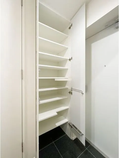 Asyl Court Nerima Nakamurabashi - Interior - ["Wood", "Flooring", "Interior design"]