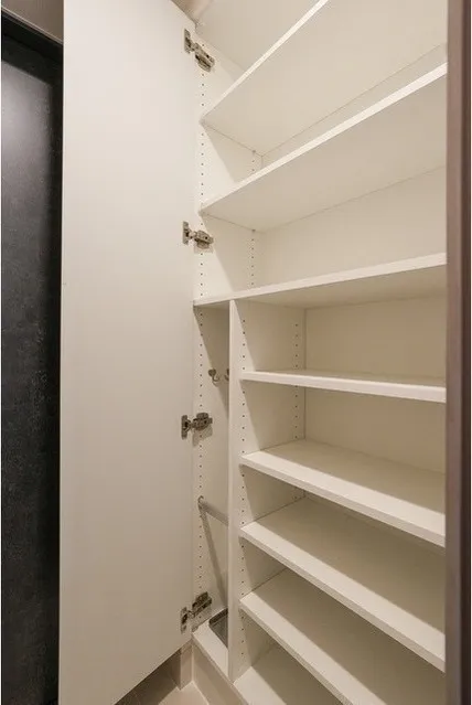 BPR Residence Oshima - Interior - ["Wood", "Shelving", "Shelf"]