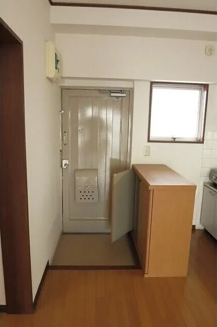 Marumoto Mansion - Interior - ["Furniture", "Cabinetry", "Building"]