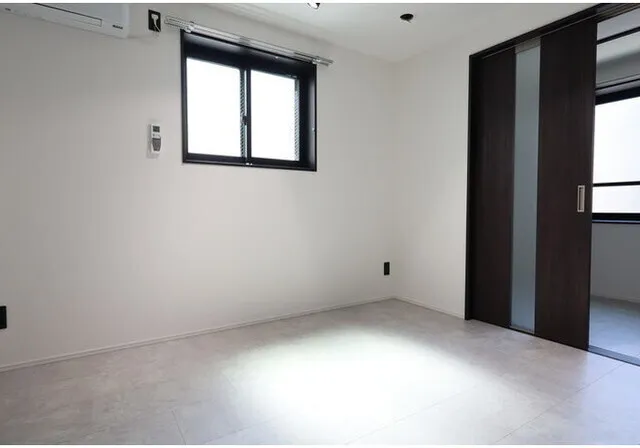 Crescer Nishikoyama - Interior - ["Wood", "Flooring", "Floor"]