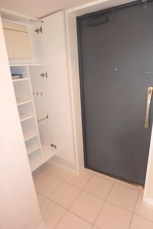 TLR Residence Ryogoku - Interior - ["Wood", "Flooring", "Floor"]
