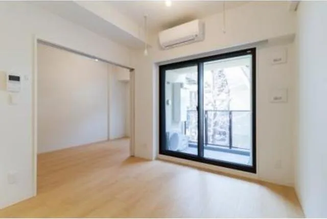 Matsuba - Interior - ["Window", "Building", "Wood"]
