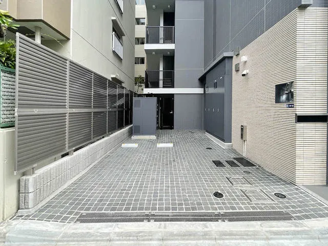 ORSUS Honjo Azumabashi - Exterior - ["Aluminium", "Mesh", "Balcony"]