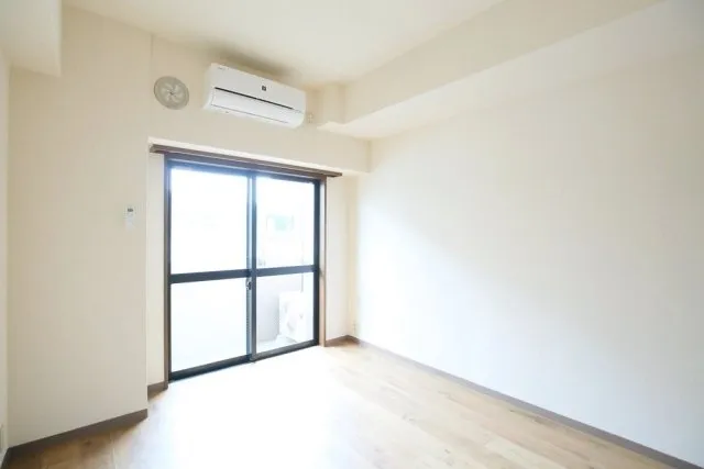 Phoenix Sasazuka Ichibankan - Interior - ["Flooring", "Floor", "Ceiling"]