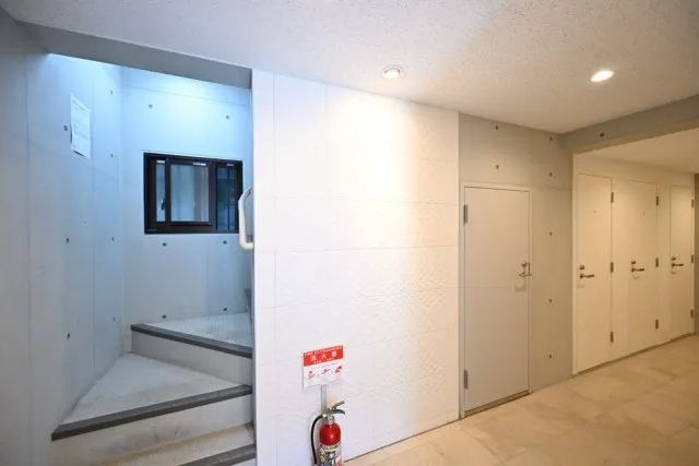 Carouge Kanamecho - Exterior - ["Wall", "Flooring", "Floor"]