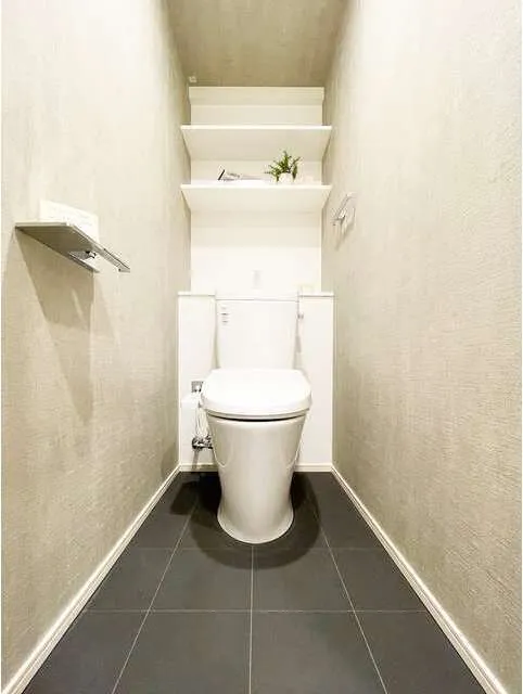 ORSUS Itabashi Honcho - Interior - ["Toilet seat", "Toilet", "Plumbing fixture"]