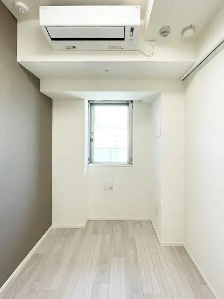 Brillia Ist Asakusa - Interior - ["Flooring", "Floor", "Ceiling"]