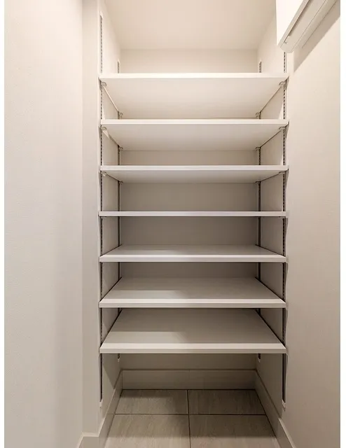 Due Fuchu I - Interior - ["Shelving", "Shelf", "Wood"]