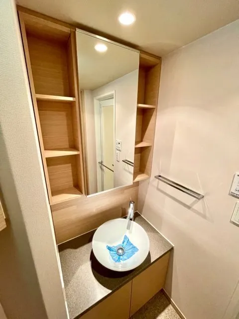 Chester Court Ochanomizu - Interior - ["Flooring", "Wood", "Floor"]