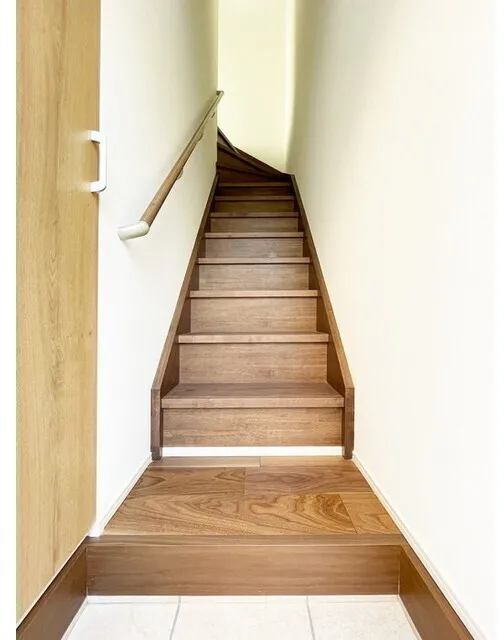 Covent Garden - Interior - ["Flooring", "Stairs", "Wood"]