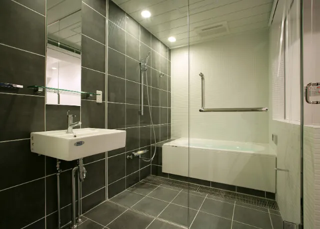 Castalia Hatsudai II - Interior - ["Mirror", "Tap", "Sink"]
