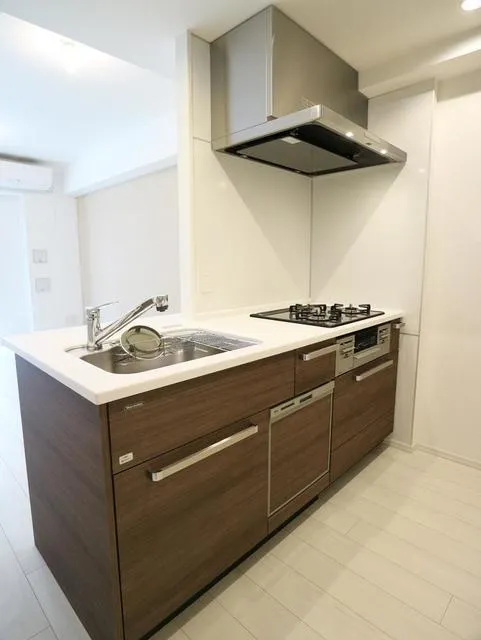 Baus Stage Hiroo - Interior - ["Room", "Property", "Furniture"]