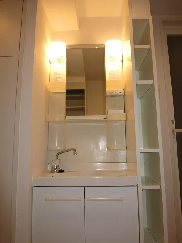 Laxrass New Okachimachi - Interior - ["Wall", "Interior design", "Bathroom Sink"]
