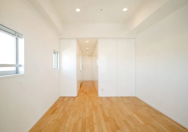 Castalia Otsuka - Interior - ["Property", "Window", "Building"]