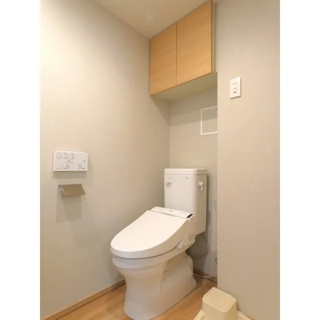 Dreams Hatsudai I - Interior - ["Toilet seat", "Building", "Toilet"]