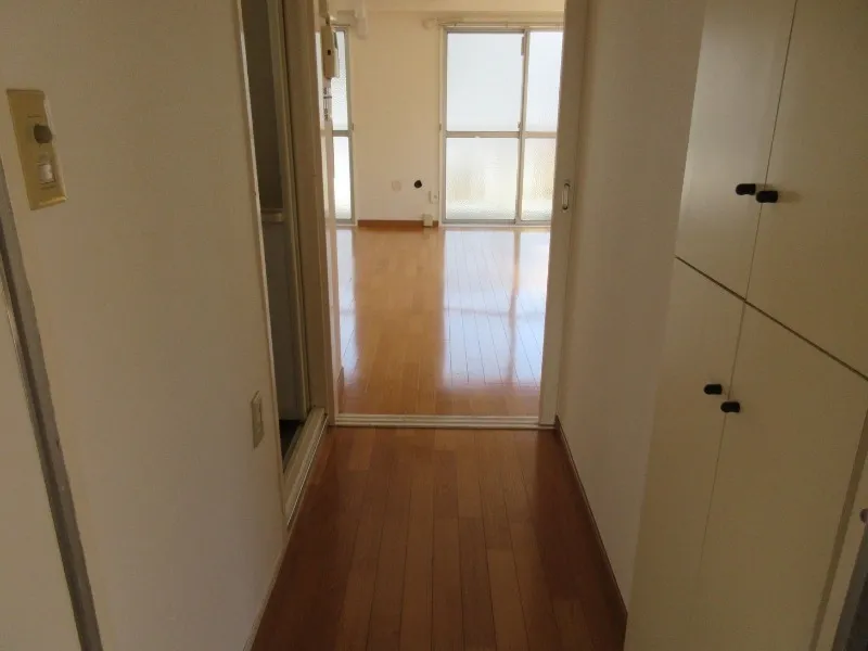 Planet Akasaka - Interior - ["Flooring", "Floor", "Wood"]