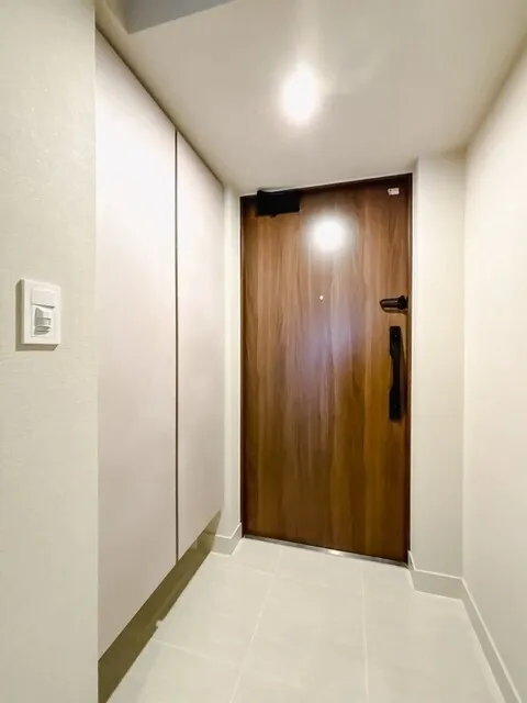 Royal Parks Ariake - Interior - ["Flooring", "Wall", "Floor"]