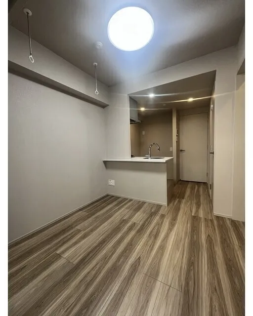 Comforia Liv Hatchobori - Interior - ["Ceiling", "Flooring", "Floor"]