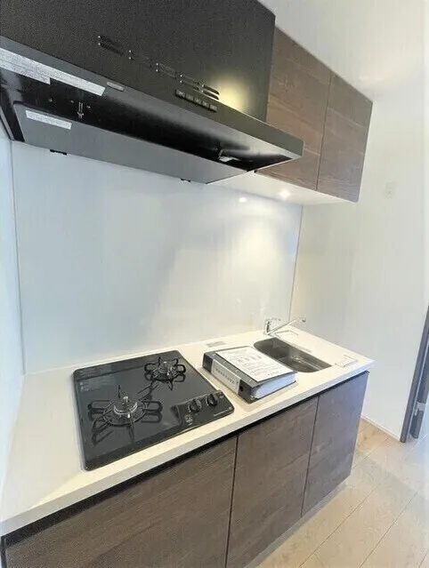 Alivio HORIUCHI - Interior - ["Cabinetry", "Countertop", "Kitchen stove"]