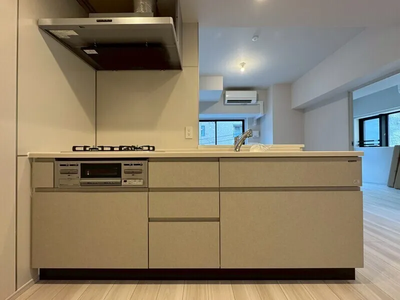 Lumiec Kinshicho - Interior - ["Kitchen", "Countertop", "Cabinetry"]