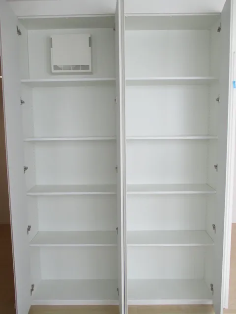 MAISON SENZOKUIKE - Interior - ["Shelving", "Wood", "Shelf"]