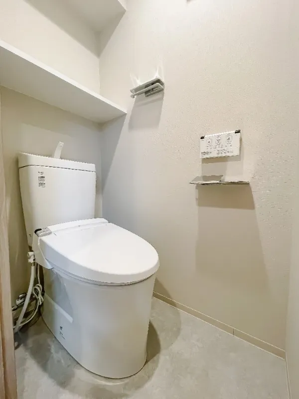 Due Kameido III - Interior - ["Flooring", "Floor", "Plumbing fixture"]
