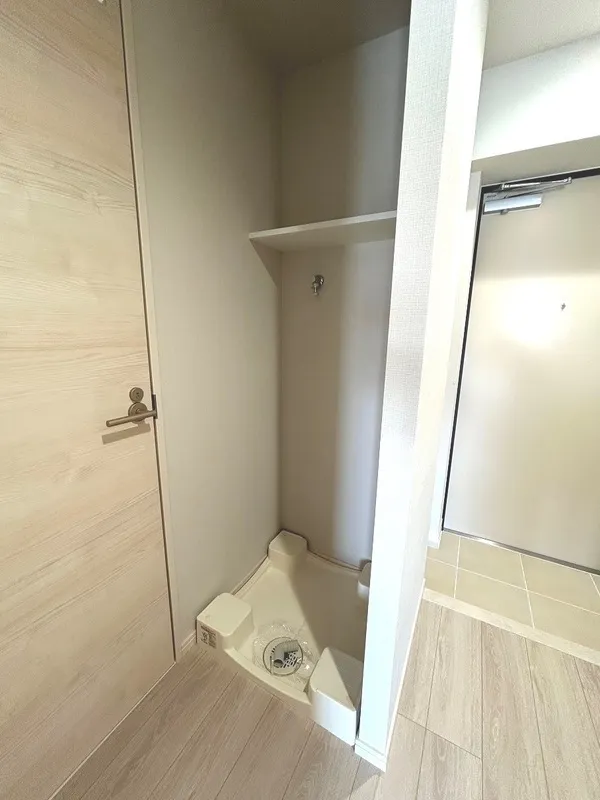 Due Hikifune - Interior - ["Wood", "Flooring", "Floor"]