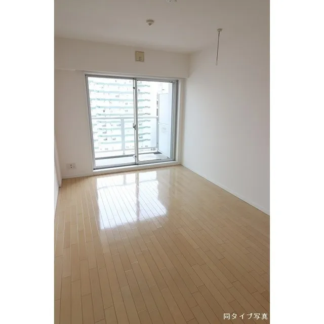 Comforia Shibaura - Interior - ["Window", "Property", "Building"]