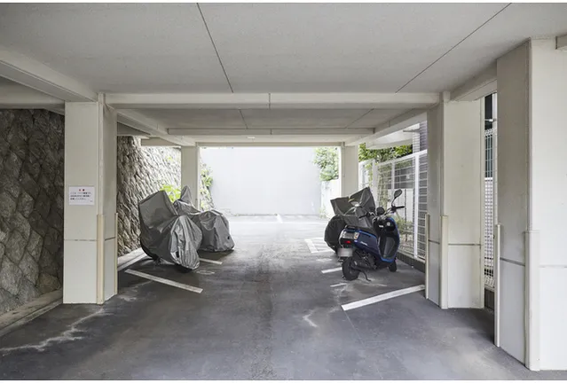 BPR Residence Nishiwaseda - Other - ["Concrete", "Parking", "Luxury vehicle"]