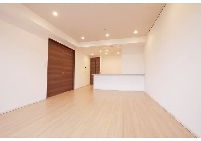Comforia Shinjuku East Side Tower - Interior - ["Flooring", "Floor", "Wood flooring"]