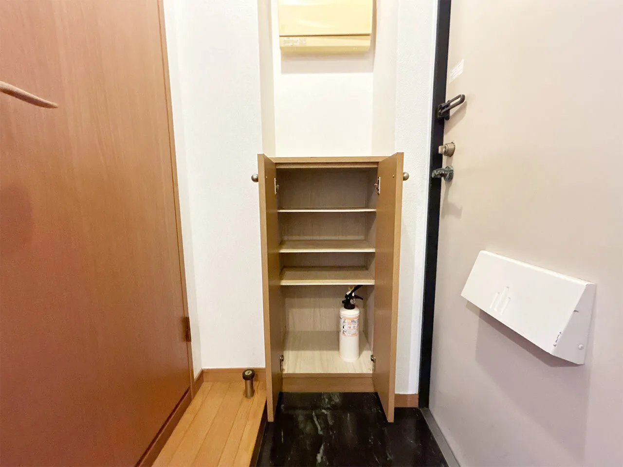 Mynavi STAY Miraie Kachidoki Water City - Interior - ["Wood", "Flooring", "Floor"]