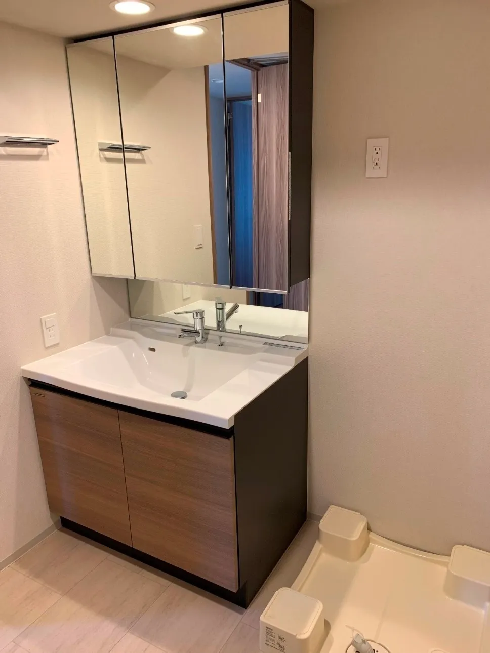 BLESS Kameido - Interior - ["Cabinetry", "Wood", "Building"]