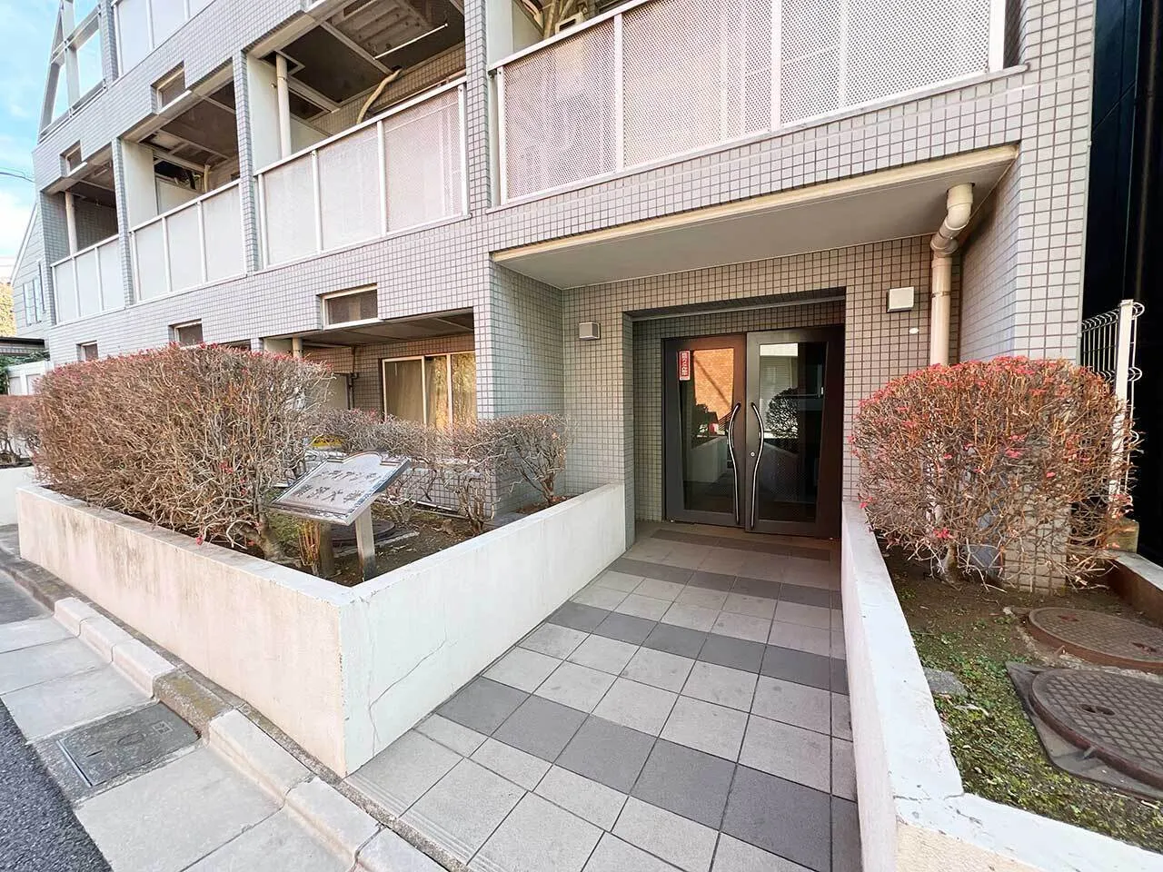 Mynavi STAY Palace Komazawa Daigaku - Exterior - []