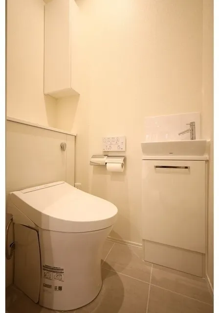 2-21-2 Koishikawa, Bunkyo-Ku, Tokyo - Interior - ["Flooring", "Floor", "Plumbing fixture"]