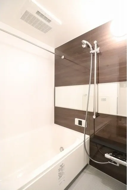 AIFLAT Sakurajosui - Interior - ["Bathtub", "Plumbing fixture", "Bathroom"]