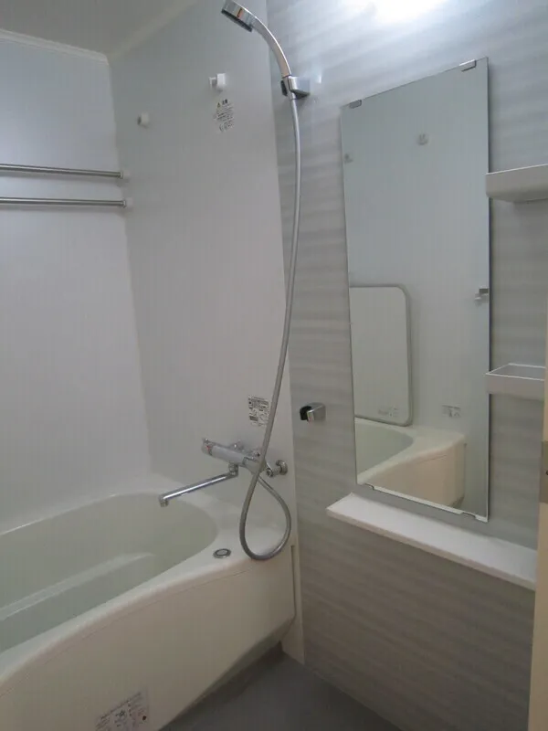 Grace Court Meguro - Interior - ["Plumbing fixture", "Bathroom", "Flooring"]
